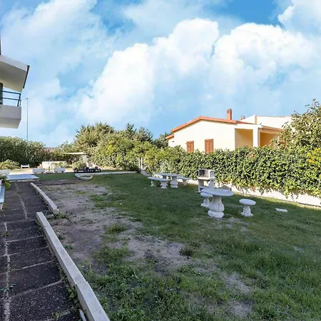 דירה A 150 Meter Long Mare, 2 Fish ואלדוריה
